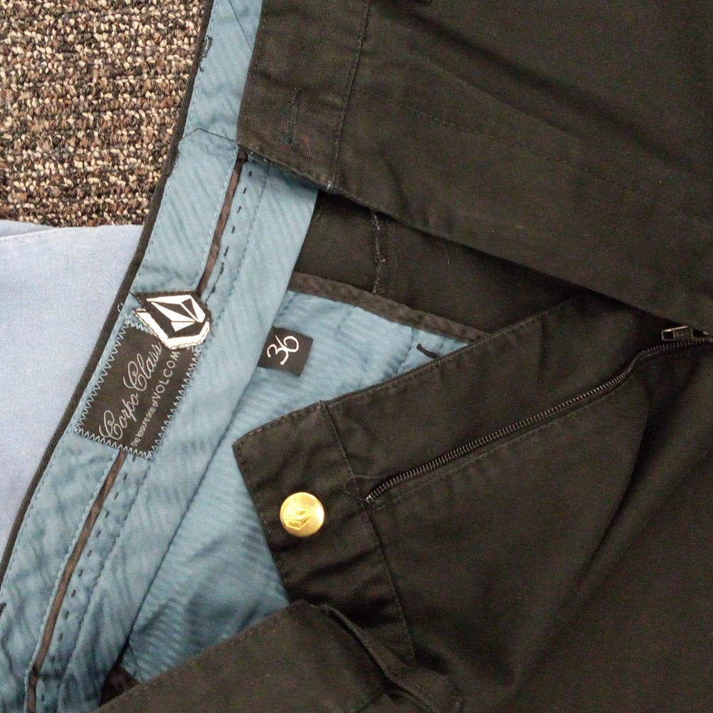 Volcom Size 36 Walking Shorts - image 3
